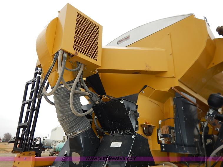 image for item I5206 Ag-Chem TerraGator 8204 Air Flow self-propelled applicator