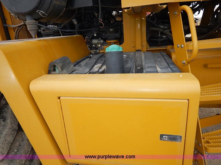 image for item I5206 Ag-Chem TerraGator 8204 Air Flow self-propelled applicator