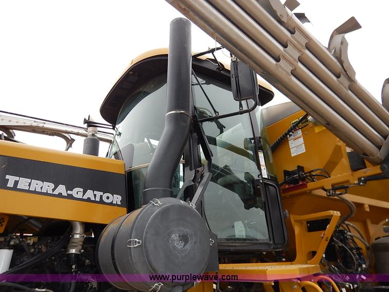 image for item I5206 Ag-Chem TerraGator 8204 Air Flow self-propelled applicator