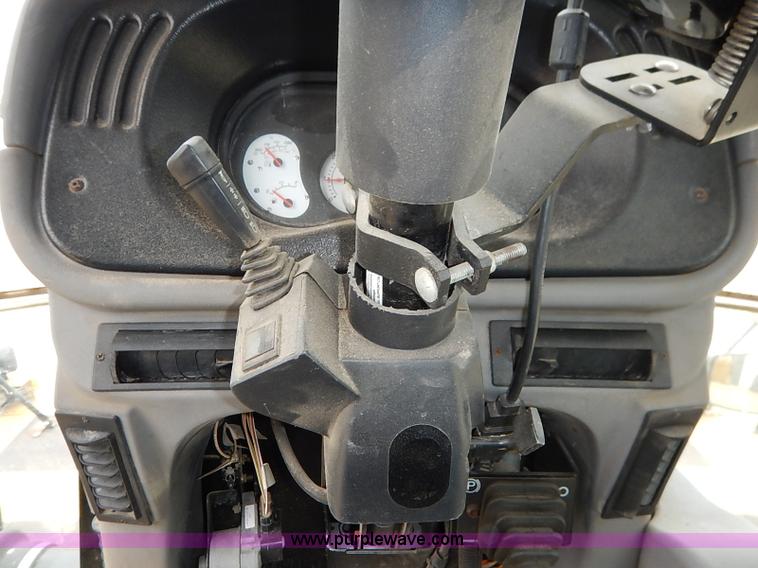 image for item I5206 Ag-Chem TerraGator 8204 Air Flow self-propelled applicator