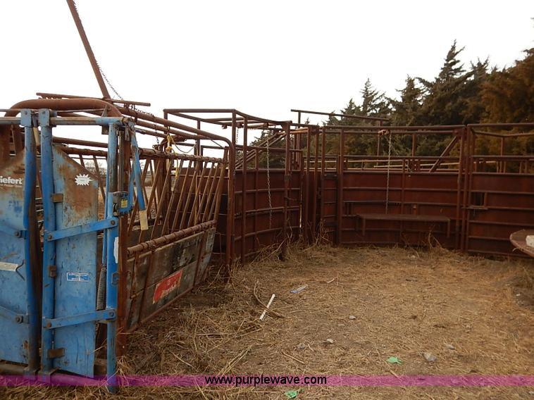 image for item I5212 Linn Post and Pipe working tub, alley, and chute
