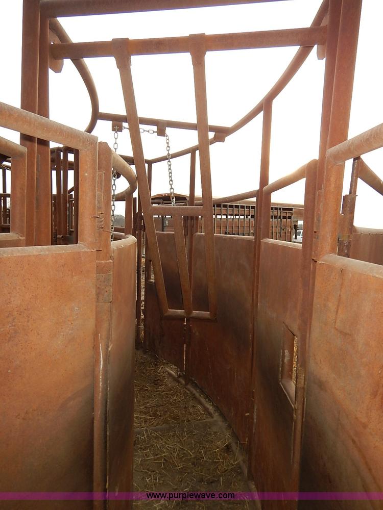 image for item I5212 Linn Post and Pipe working tub, alley, and chute