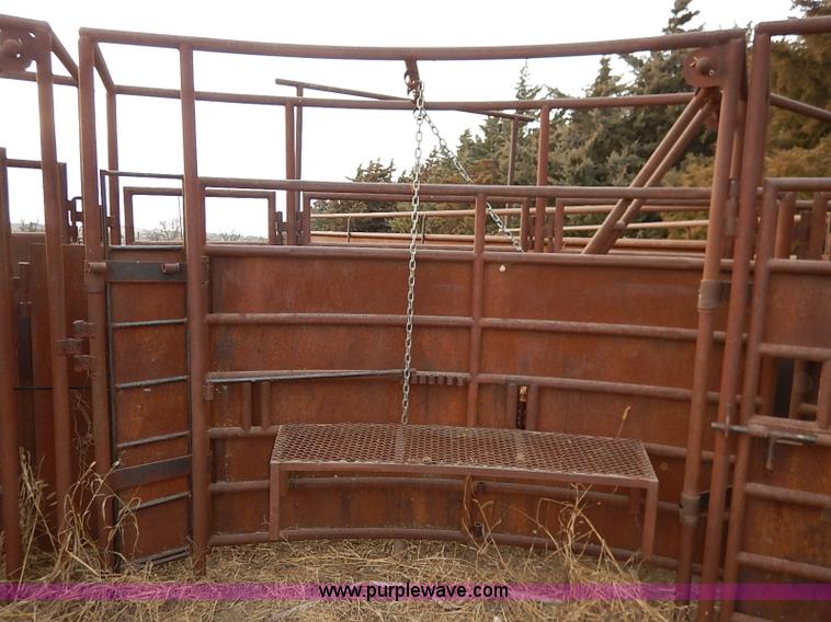 image for item I5212 Linn Post and Pipe working tub, alley, and chute