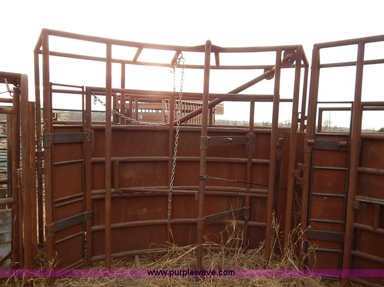 image for item I5212 Linn Post and Pipe working tub, alley, and chute