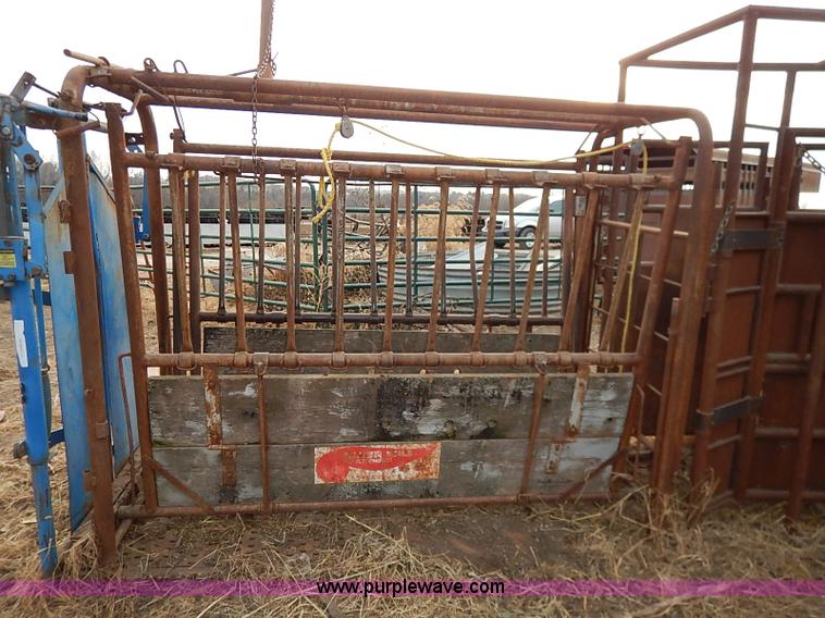 image for item I5212 Linn Post and Pipe working tub, alley, and chute