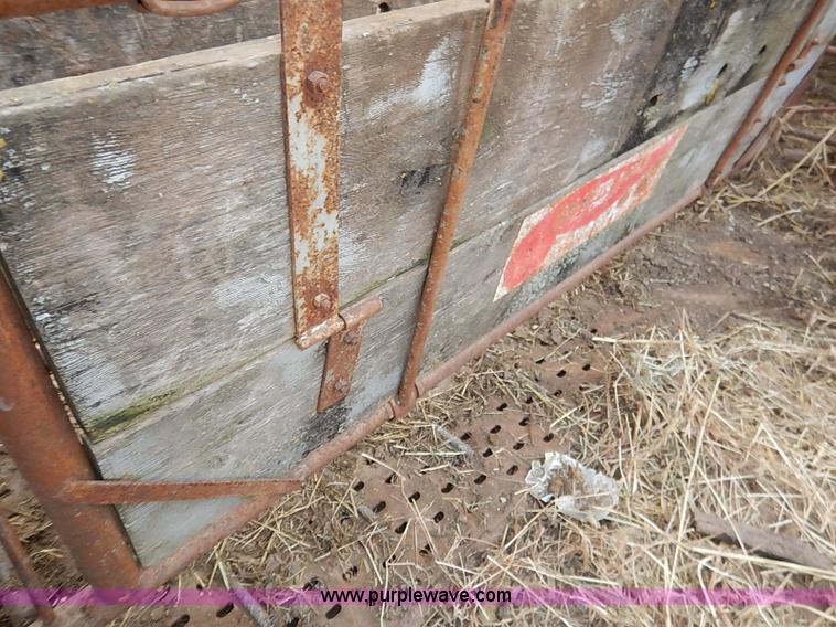 image for item I5212 Linn Post and Pipe working tub, alley, and chute