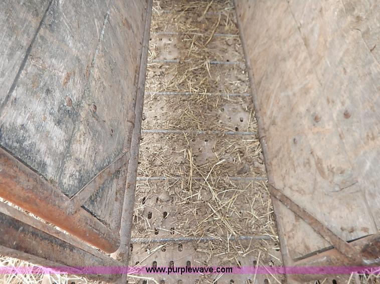 image for item I5212 Linn Post and Pipe working tub, alley, and chute