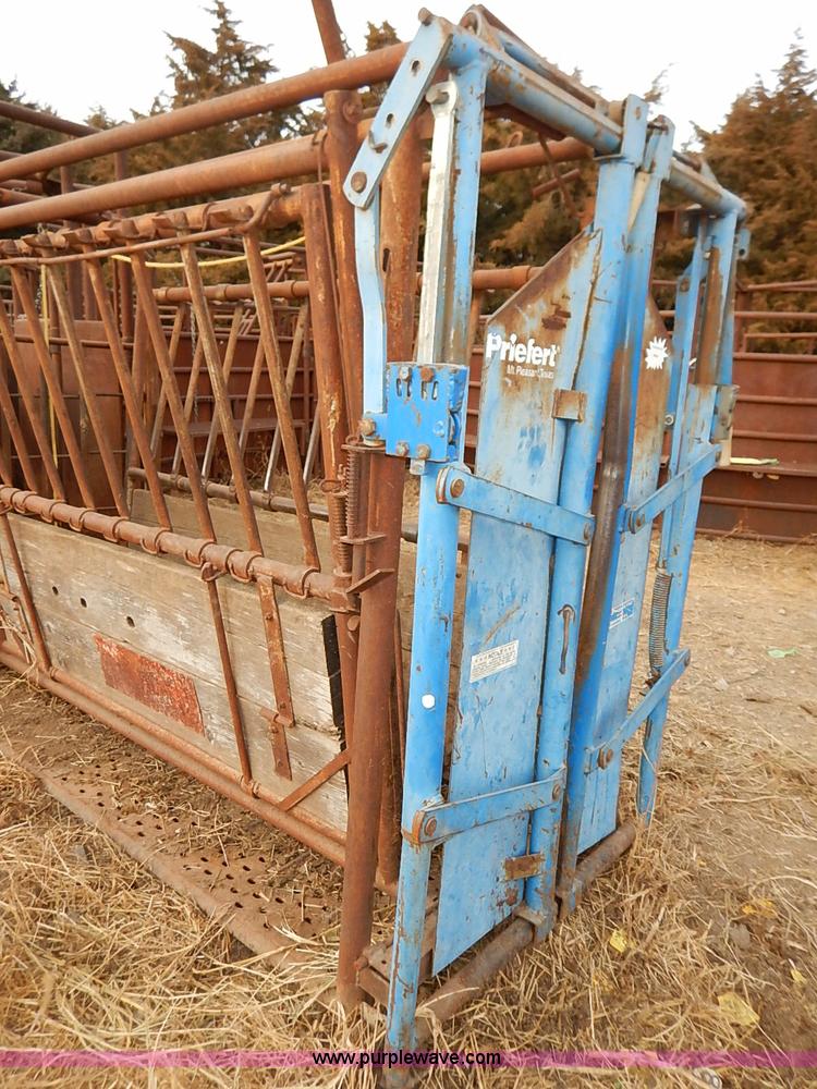 image for item I5212 Linn Post and Pipe working tub, alley, and chute