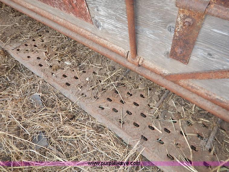 image for item I5212 Linn Post and Pipe working tub, alley, and chute