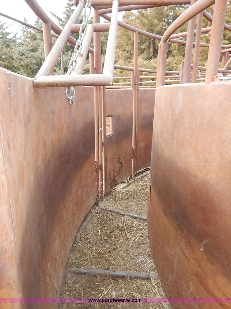 image for item I5212 Linn Post and Pipe working tub, alley, and chute