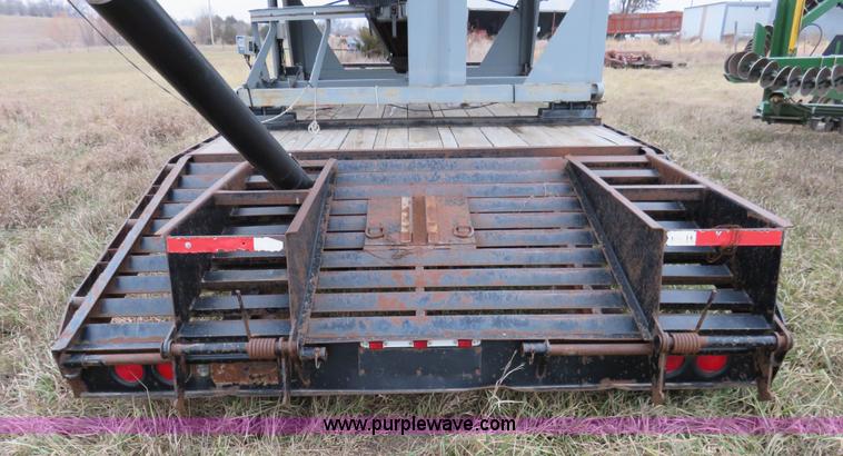 image for item I5979 2005 Lamar tandem axle trailer