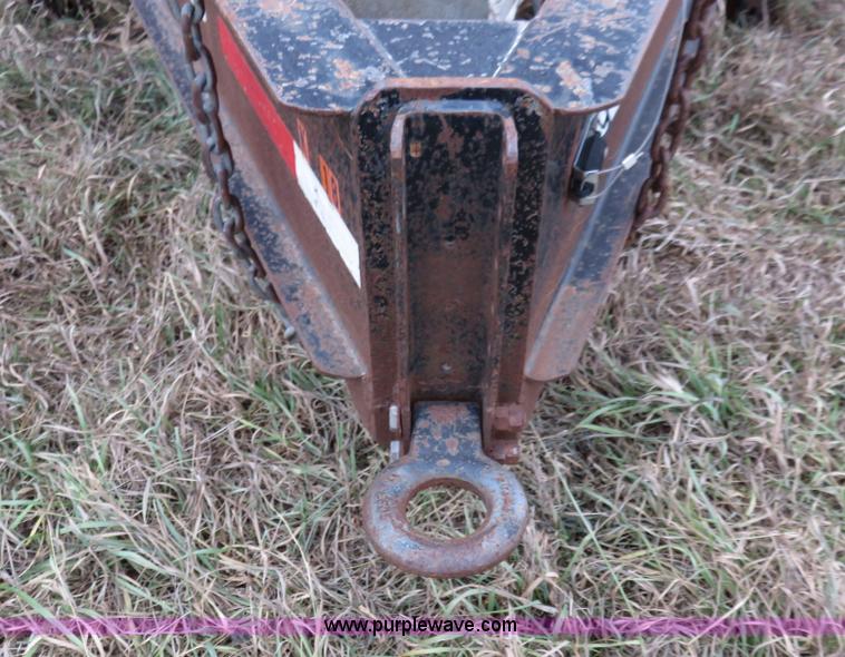 image for item I5979 2005 Lamar tandem axle trailer