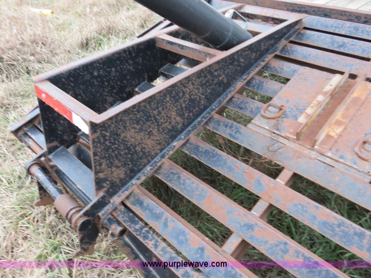 image for item I5979 2005 Lamar tandem axle trailer