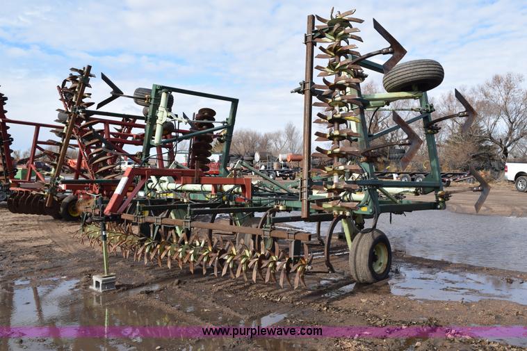 image for item I8563 Sunflower 3040-28 sweep plow