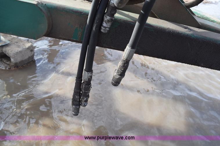 image for item I8563 Sunflower 3040-28 sweep plow