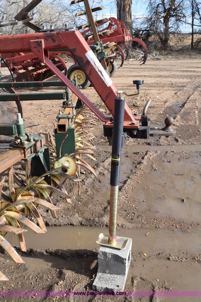 image for item I8563 Sunflower 3040-28 sweep plow