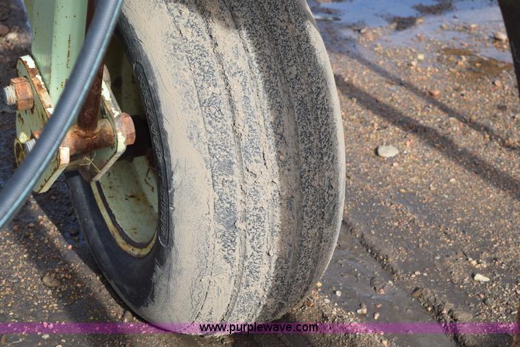 image for item I8563 Sunflower 3040-28 sweep plow