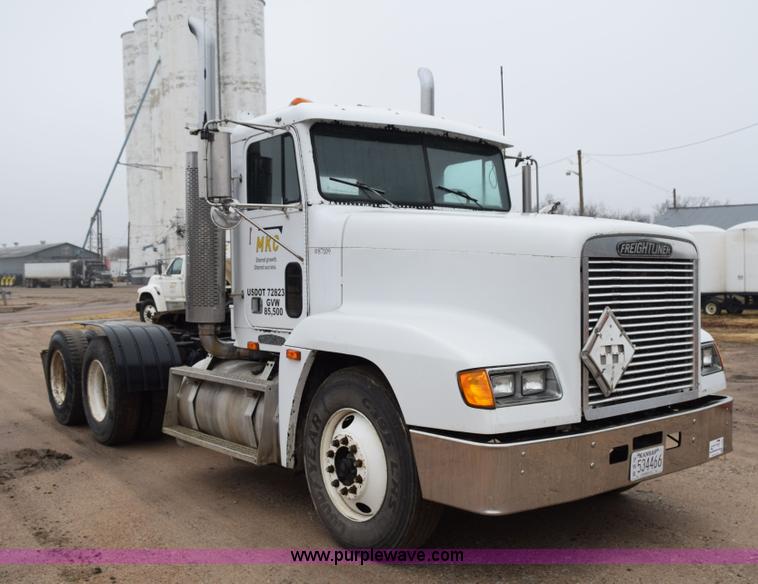 image for item I8595 1994 Freightliner FLD semi truck