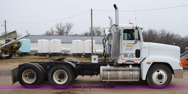 image for item I8595 1994 Freightliner FLD semi truck