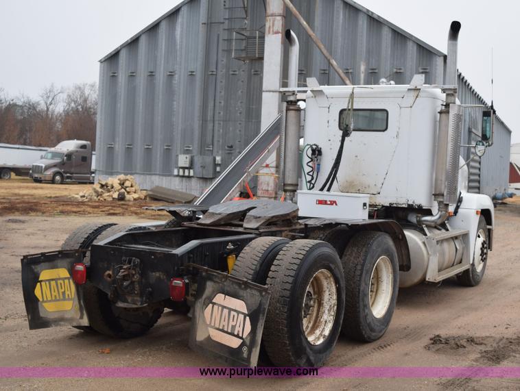 image for item I8595 1994 Freightliner FLD semi truck