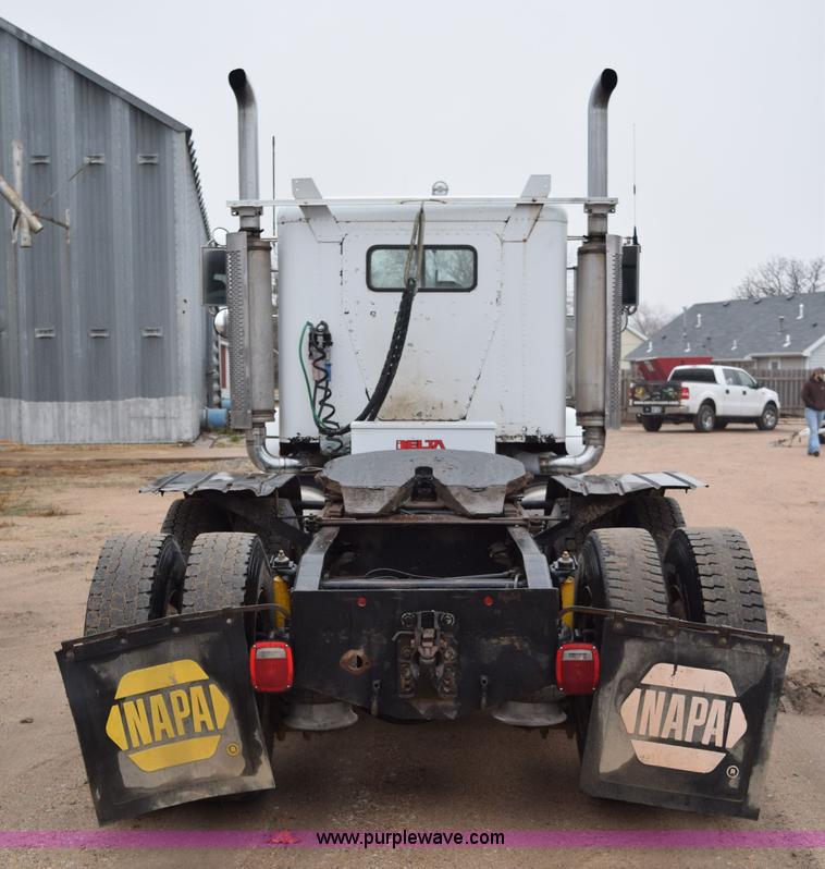 image for item I8595 1994 Freightliner FLD semi truck