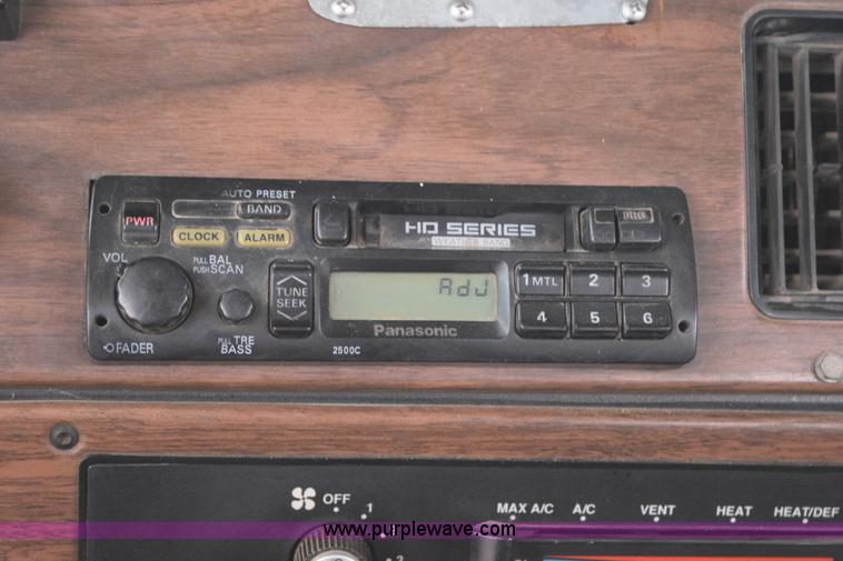 image for item I8595 1994 Freightliner FLD semi truck