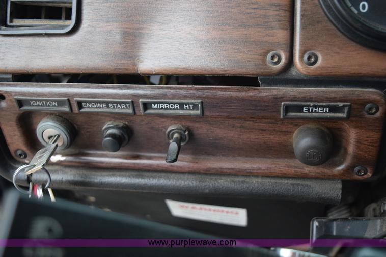 image for item I8595 1994 Freightliner FLD semi truck