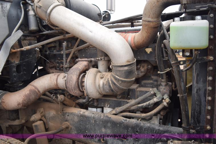 image for item I8595 1994 Freightliner FLD semi truck