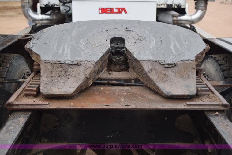 image for item I8595 1994 Freightliner FLD semi truck