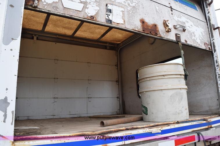 image for item I8603 1981 Dorsey flatbed tender trailer