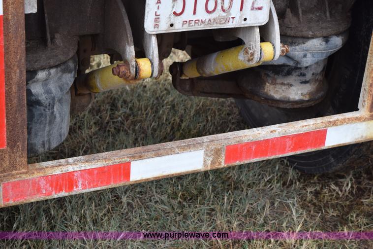 image for item I8603 1981 Dorsey flatbed tender trailer