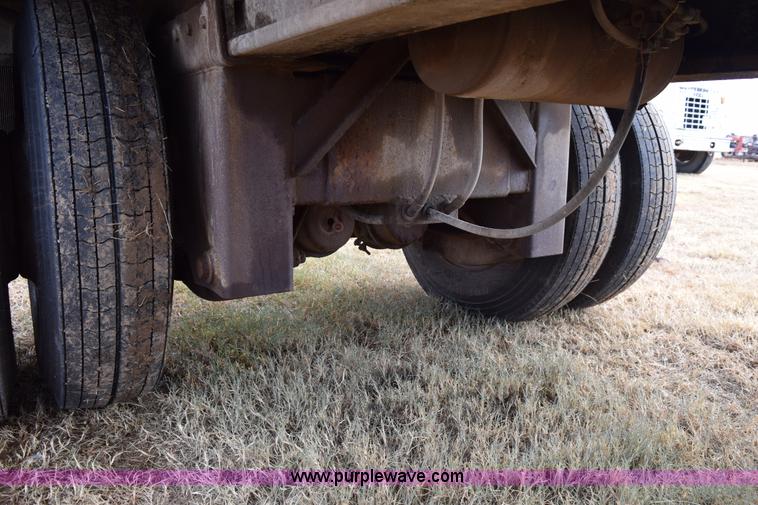 image for item I8603 1981 Dorsey flatbed tender trailer