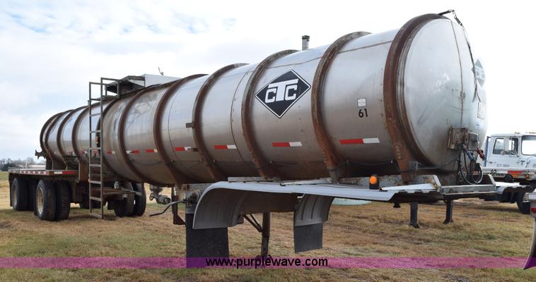 image for item I8604 1979 CTC Polar tanker trailer