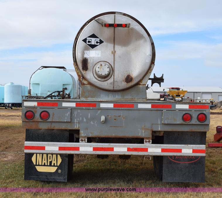 image for item I8604 1979 CTC Polar tanker trailer