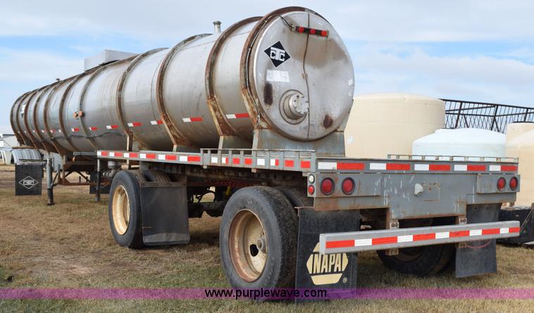 image for item I8604 1979 CTC Polar tanker trailer