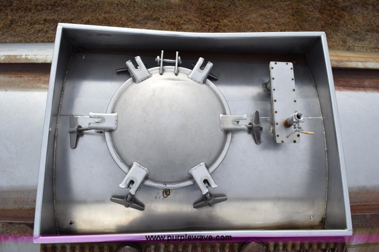 image for item I8604 1979 CTC Polar tanker trailer