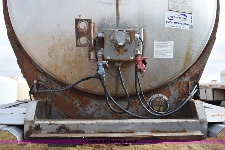 image for item I8604 1979 CTC Polar tanker trailer