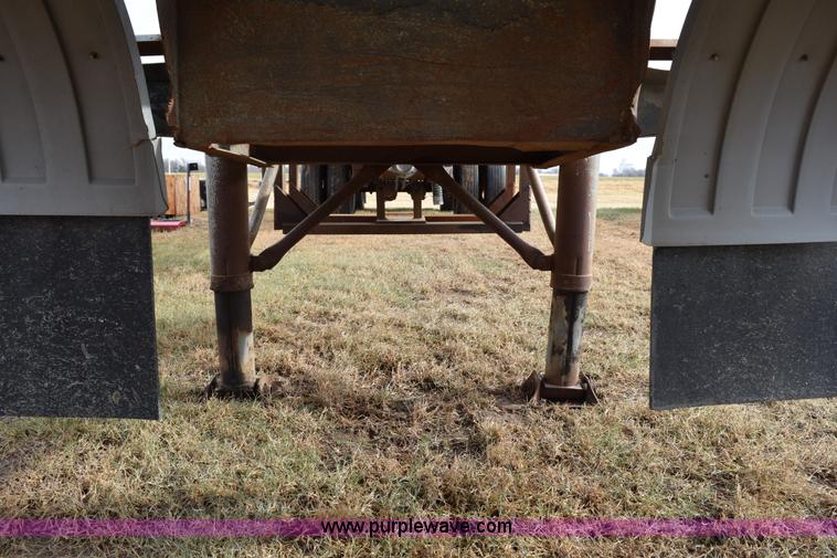 image for item I8604 1979 CTC Polar tanker trailer