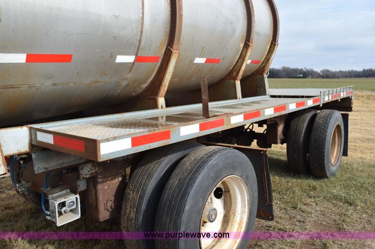 image for item I8604 1979 CTC Polar tanker trailer