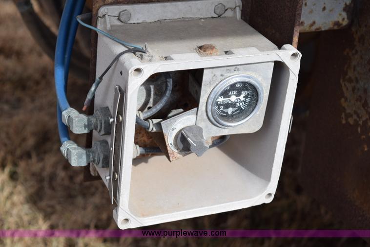 image for item I8604 1979 CTC Polar tanker trailer