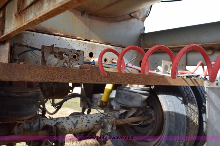 image for item I8604 1979 CTC Polar tanker trailer