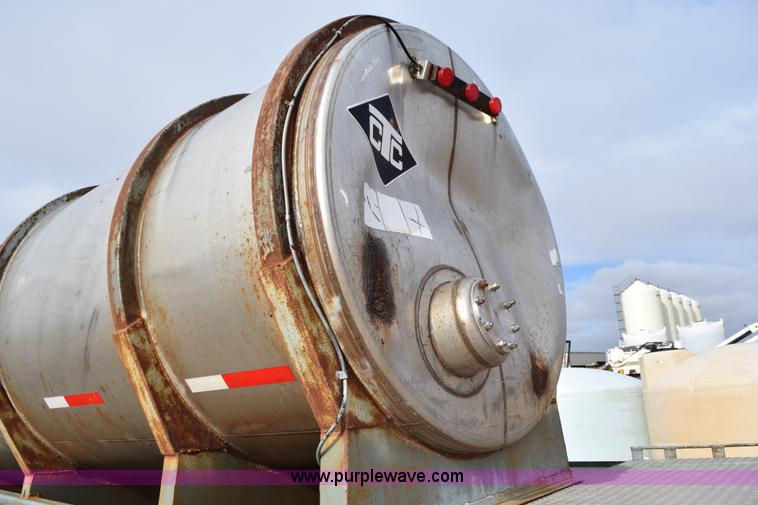 image for item I8604 1979 CTC Polar tanker trailer