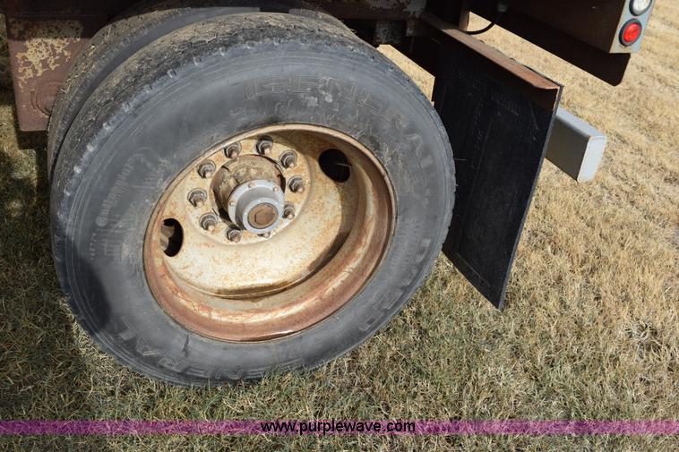 image for item I8604 1979 CTC Polar tanker trailer