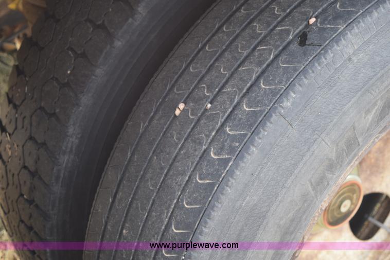 image for item I8604 1979 CTC Polar tanker trailer