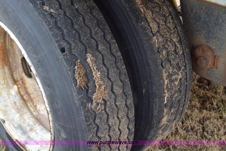 image for item I8604 1979 CTC Polar tanker trailer