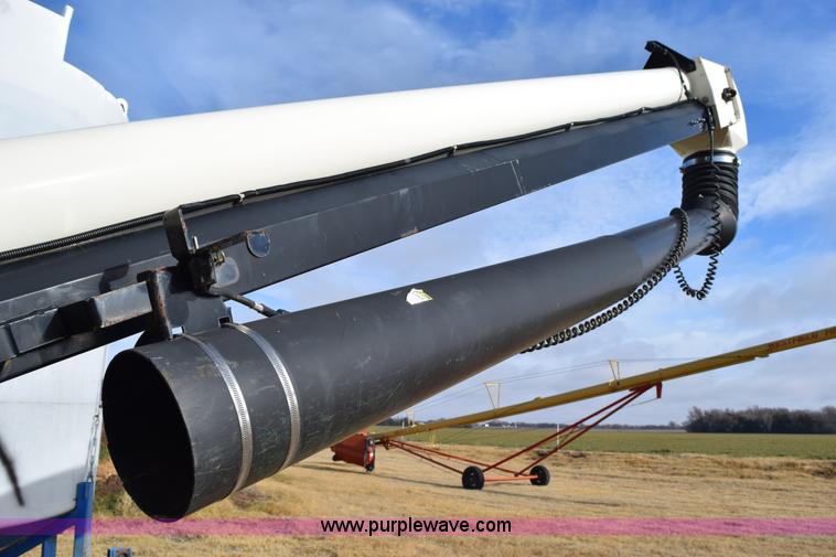 image for item I8608 Meridian 240RT Seed Express tender trailer