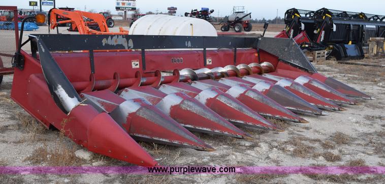 image for item I8612 1995 Case IH 1083 corn head