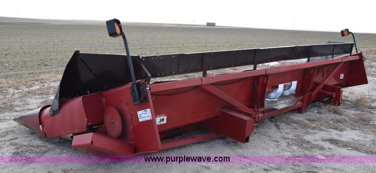image for item I8612 1995 Case IH 1083 corn head