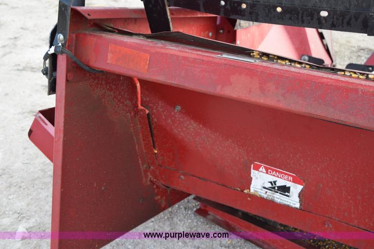 image for item I8612 1995 Case IH 1083 corn head