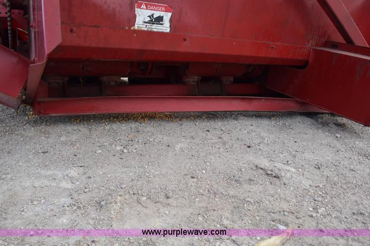 image for item I8612 1995 Case IH 1083 corn head
